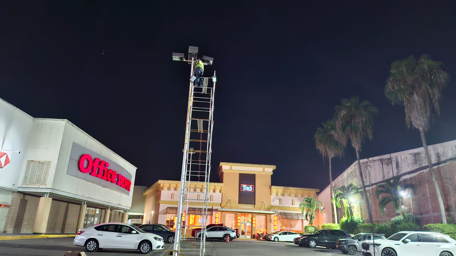 Plaza comercial instalacion